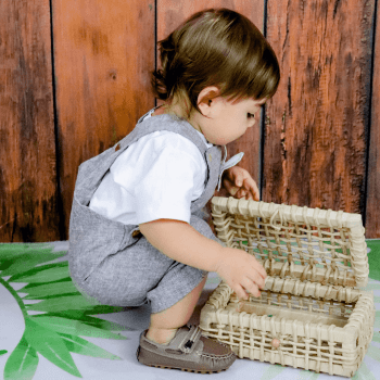 Jardineira Páscoa em Linho com Blusa Bebê Menino